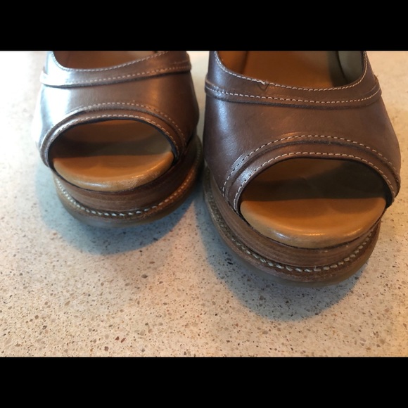 Michael Kors platform wedges - Picture 3 of 4